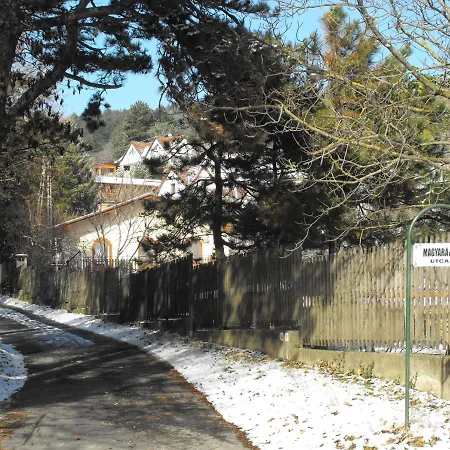 Ezuesthid בית הארחה