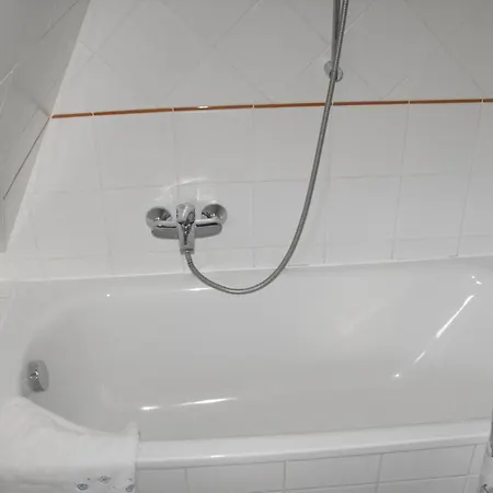 Ezuesthid בית הארחה 4*