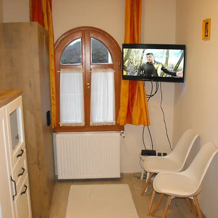 בית הארחה Ezuesthid Balatongyörök