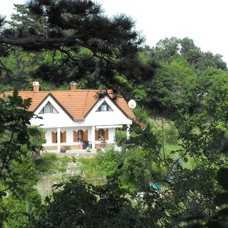 Ezuesthid בית הארחה