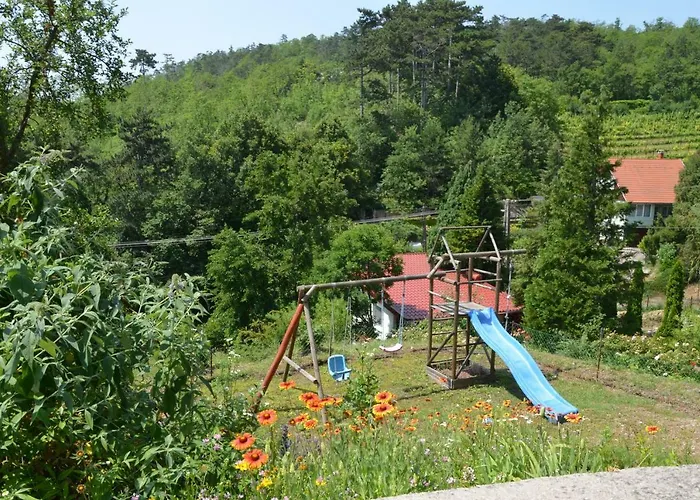 Ezuesthid Pensionat 4*