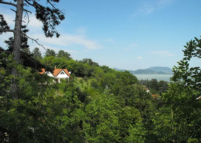 Ezuesthid Pensionat 4*