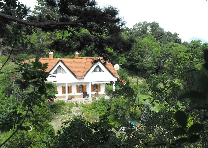 Ezuesthid Πανσιόν